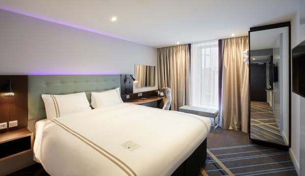 Premier Inn Hamburg City Exterior foto